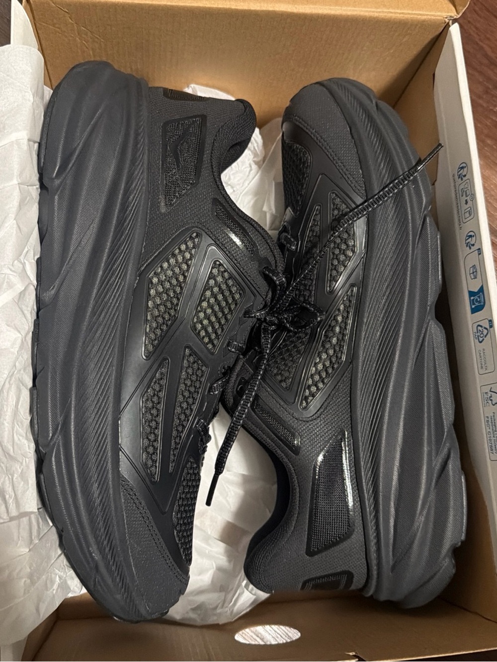 Hoka U Clifton One9 Carbon Black Men’s Sz 11.5 Low Top Mesh Sneakers 1155370